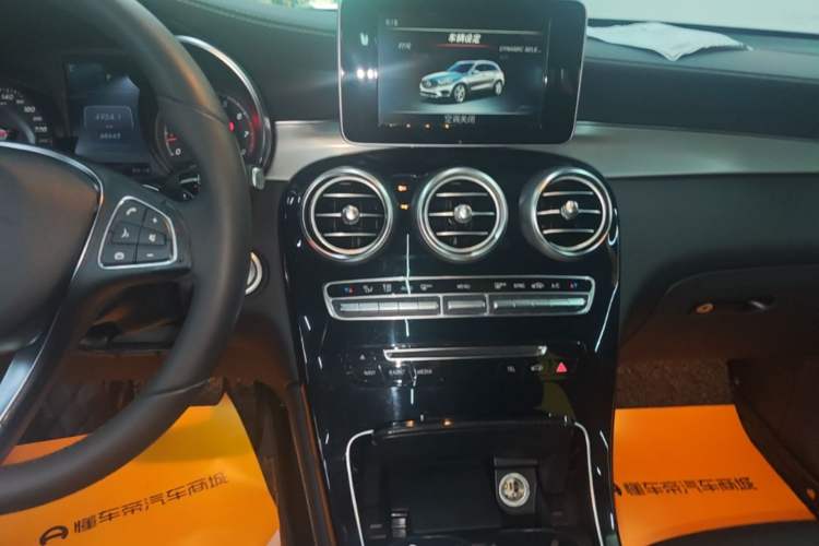 Used Mercedes-Benz GLC 2016 GLC 200 4MATIC Audio And AC Panel