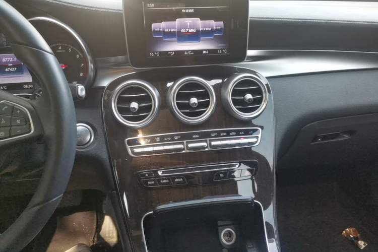 Used Mercedes-Benz GLC 2016 GLC 260 4MATIC Luxury Model Audio And AC Panel