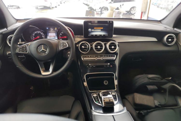 Used Mercedes-Benz GLC 2016 GLC 200 4MATIC Center Console