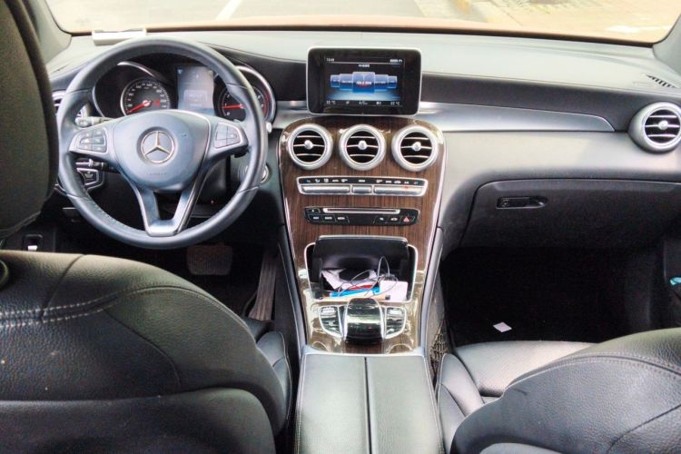 Used Mercedes-Benz GLC 2016 GLC 260 4MATIC Luxury Model Center Console
