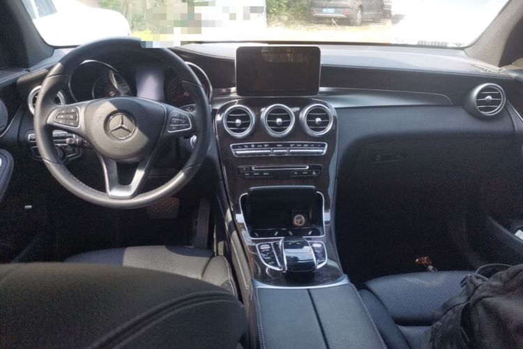 Used Mercedes-Benz GLC 2016 GLC 260 4MATIC Luxury Model Center Console