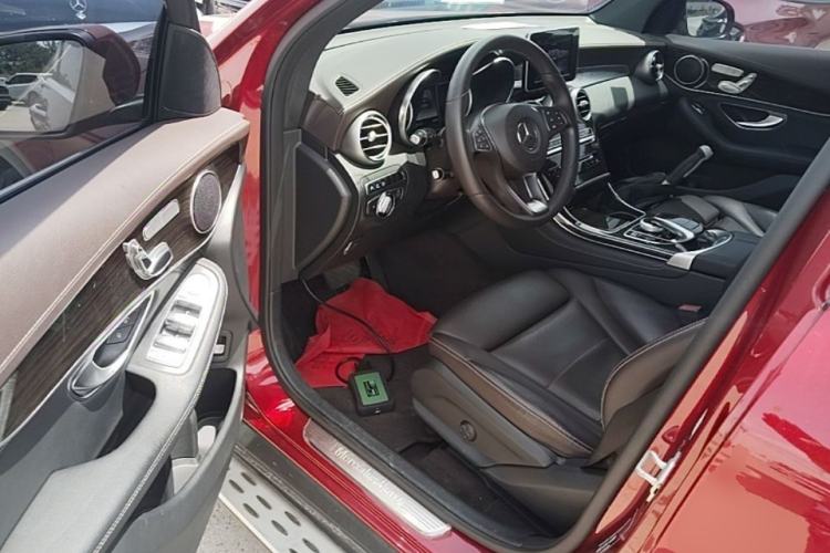 Used Mercedes-Benz GLC 2016 GLC 260 4MATIC Luxury Model Driver Seat