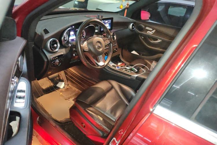 Used Mercedes-Benz GLC 2016 GLC 300 4MATIC Dynamic Model Driver Seat