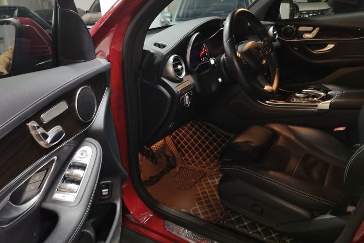 Used Mercedes-Benz GLC 2016 GLC 260 4MATIC Dynamic Edition Driver Seat