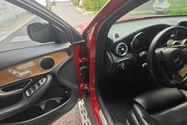 Used Mercedes-Benz GLC 2016 GLC 260 4MATIC Luxury Model Driver Seat