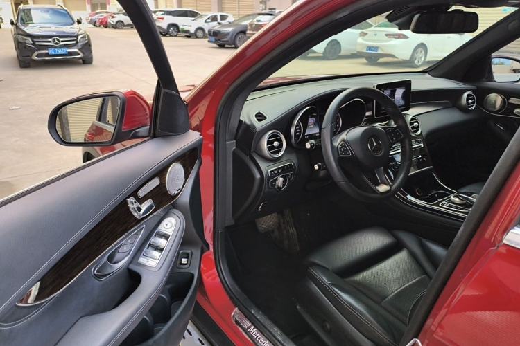 Used Mercedes-Benz GLC 2016 GLC 260 4MATIC Luxury Model Driver Seat