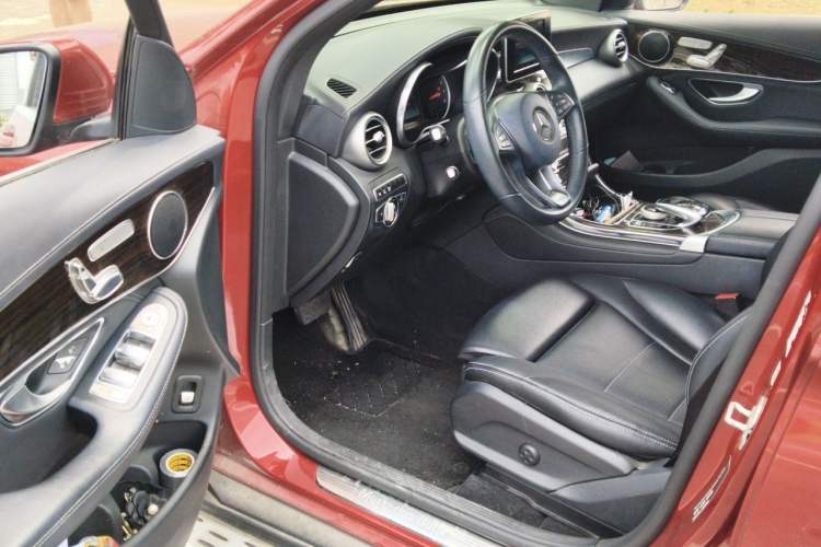 Used Mercedes-Benz GLC 2016 GLC 260 4MATIC Luxury Model Driver Seat