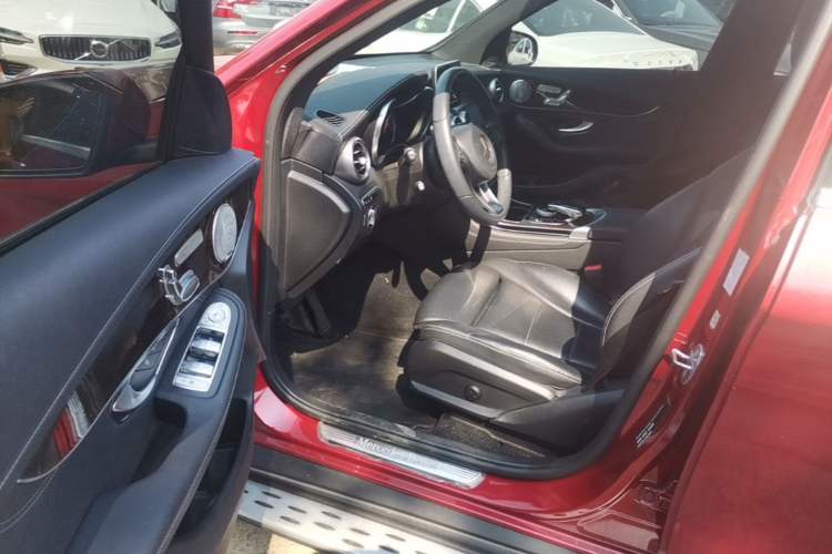 Used Mercedes-Benz GLC 2016 GLC 260 4MATIC Luxury Model Driver Seat
