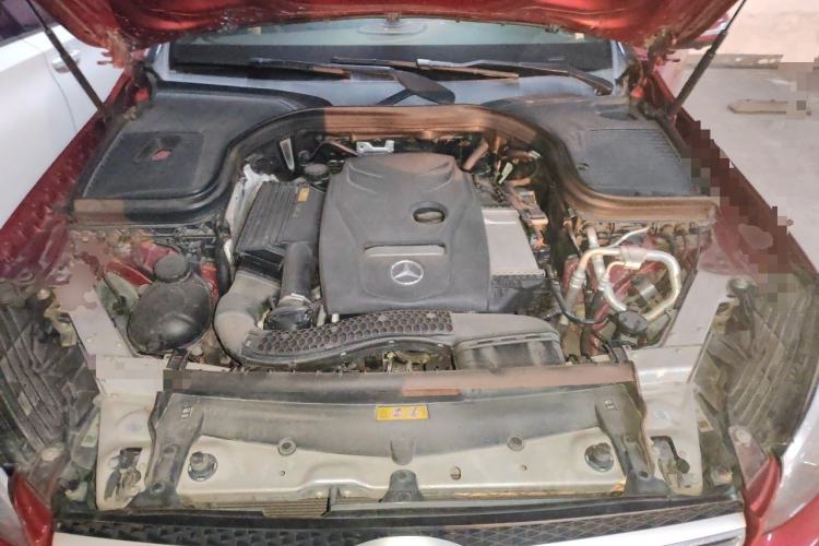 Used Mercedes-Benz GLC 2016 GLC 300 4MATIC Dynamic Model Engine Bay