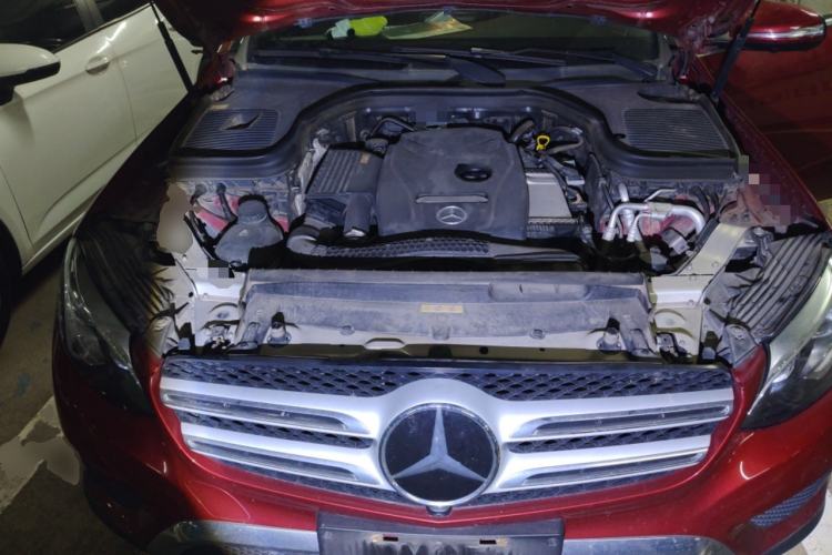 Used Mercedes-Benz GLC 2016 GLC 300 4MATIC Dynamic Model Engine Bay