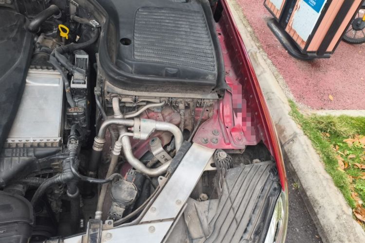 Used Mercedes-Benz GLC 2016 GLC 300 4MATIC Luxury Model Engine Bay Left