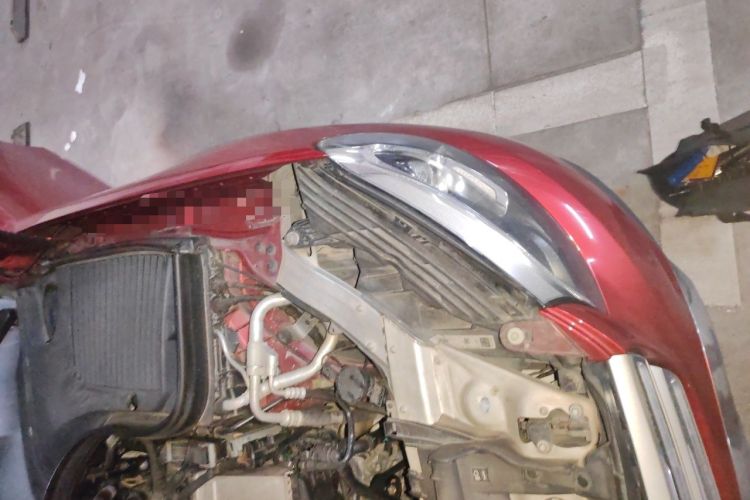Used Mercedes-Benz GLC 2016 GLC 300 4MATIC Dynamic Model Engine Bay Left