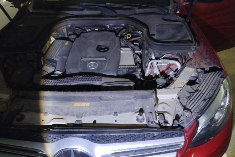 Used Mercedes-Benz GLC 2016 GLC 300 4MATIC Dynamic Model Engine Bay Left