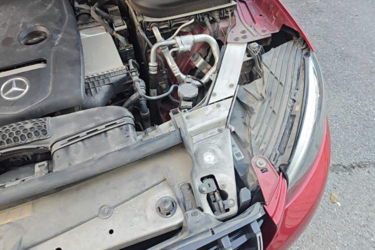 Used Mercedes-Benz GLC 2016 GLC 200 4MATIC Engine Bay Left