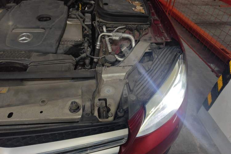 Used Mercedes-Benz GLC 2016 GLC 200 4MATIC Engine Bay Left