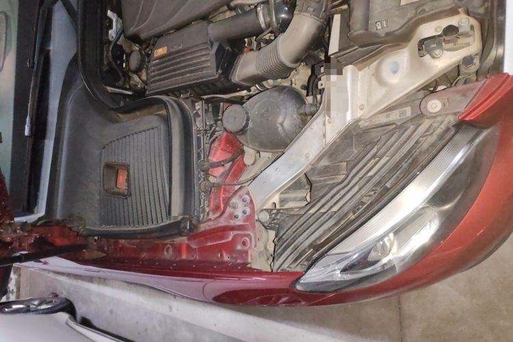 Used Mercedes-Benz GLC 2016 GLC 300 4MATIC Dynamic Model Engine Bay Right
