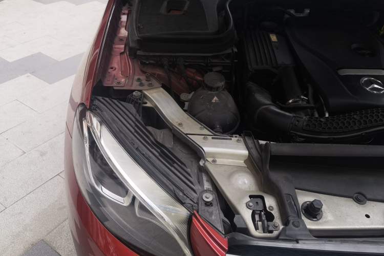 Used Mercedes-Benz GLC 2016 GLC 200 4MATIC Engine Bay Right