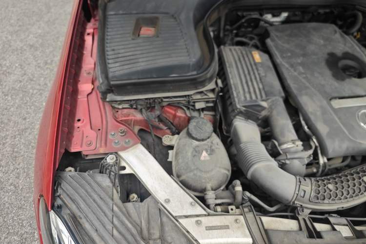 Used Mercedes-Benz GLC 2016 GLC 260 4MATIC Luxury Model Engine Bay Right