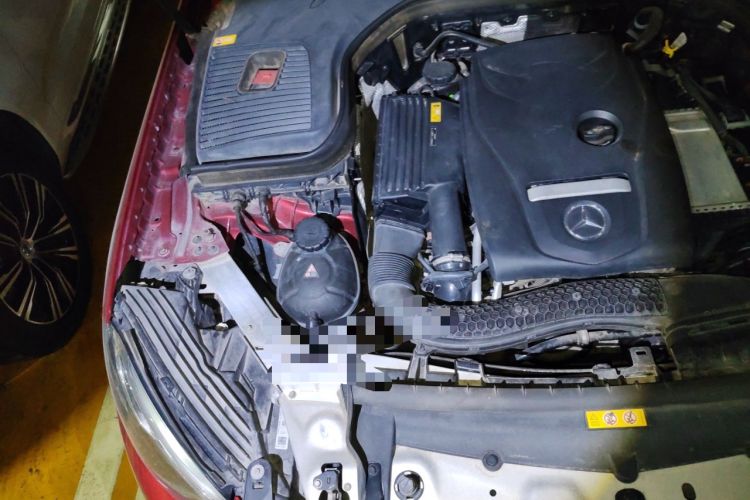 Used Mercedes-Benz GLC 2016 GLC 260 4MATIC Luxury Model Engine Bay Right