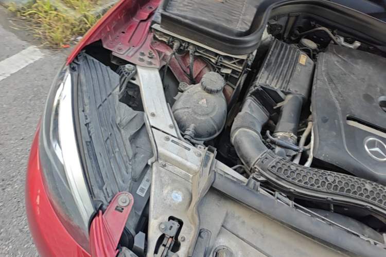 Used Mercedes-Benz GLC 2016 GLC 200 4MATIC Engine Bay Right