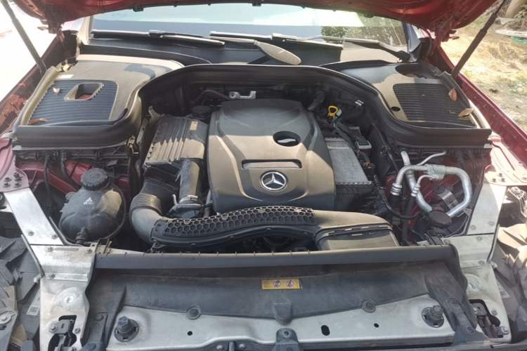 Used Mercedes-Benz GLC 2016 GLC 260 4MATIC Luxury Model Engine Bay