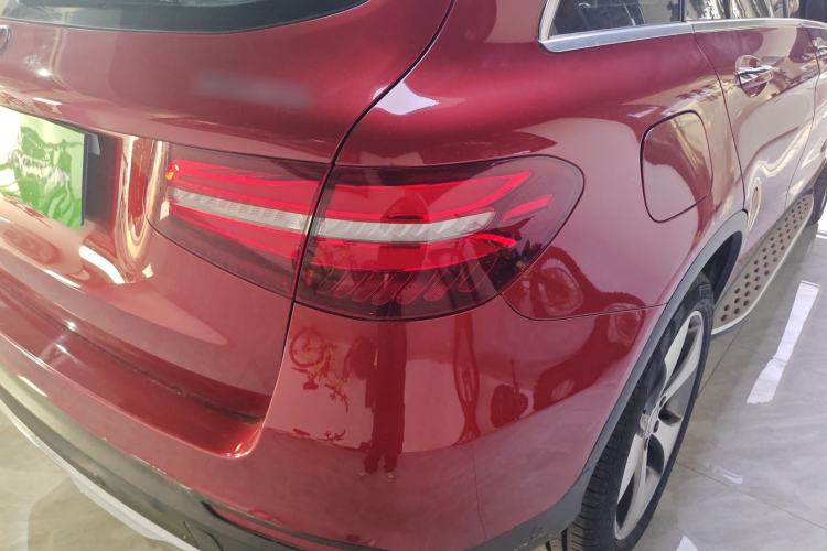 Used Mercedes-Benz GLC 2016 GLC 300 4MATIC Luxury Model Exterior 2