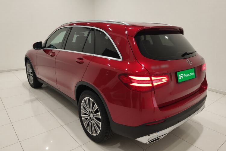 Used Mercedes-Benz GLC 2016 GLC 260 4MATIC Dynamic Edition Exterior 2