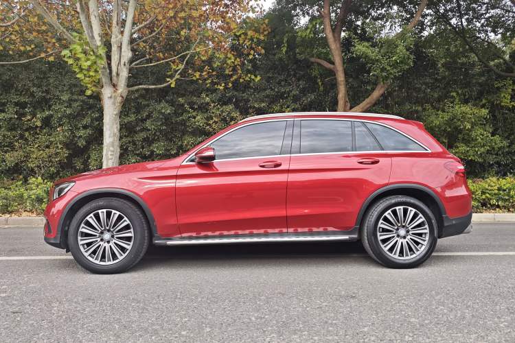 Used Mercedes-Benz GLC 2016 GLC 260 4MATIC Dynamic Edition Exterior 5