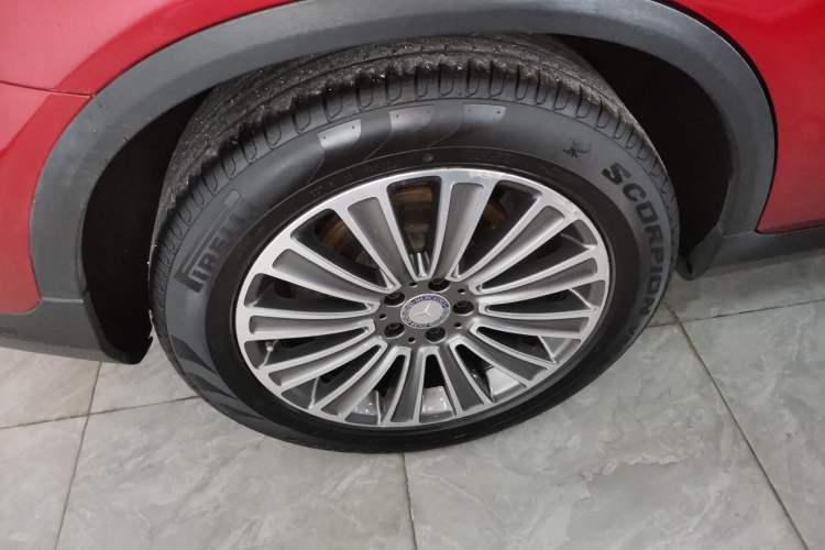 Used Mercedes-Benz GLC 2016 GLC 260 4MATIC Dynamic Edition Exterior 5