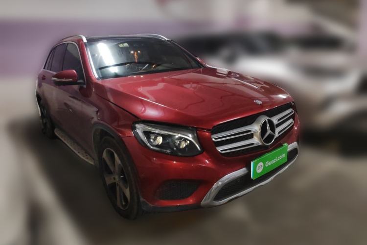 Used Mercedes-Benz GLC 2016 GLC 300 4MATIC Dynamic Model Front Right 45 Deg