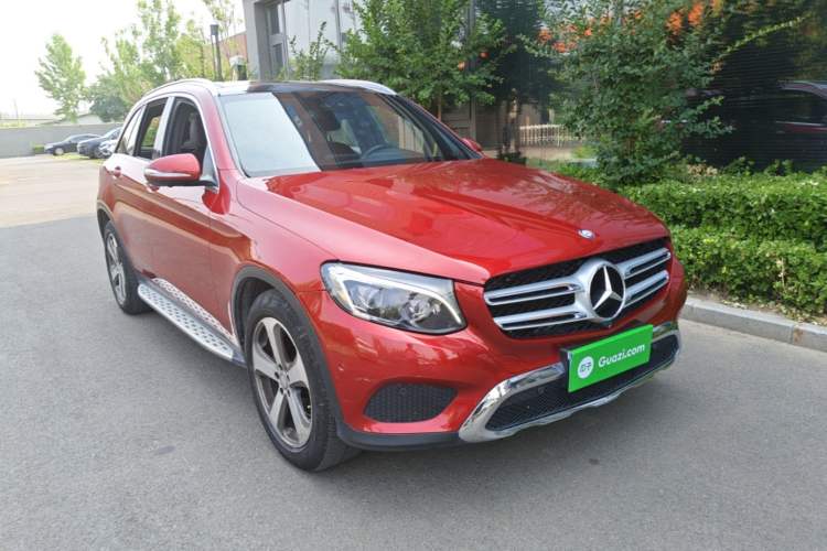Used Mercedes-Benz GLC 2016 GLC 300 4MATIC Dynamic Model Front Right 45 Deg