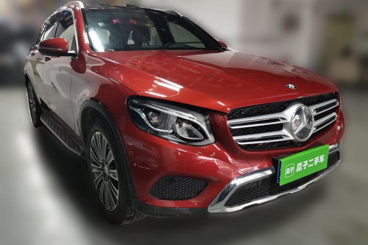 Used Mercedes-Benz GLC 2016 GLC 260 4MATIC Dynamic Edition Front Right 45 Deg