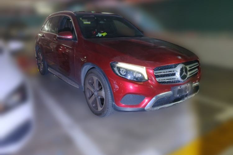 Used Mercedes-Benz GLC 2016 GLC 300 4MATIC Dynamic Model Front Right 45 Deg