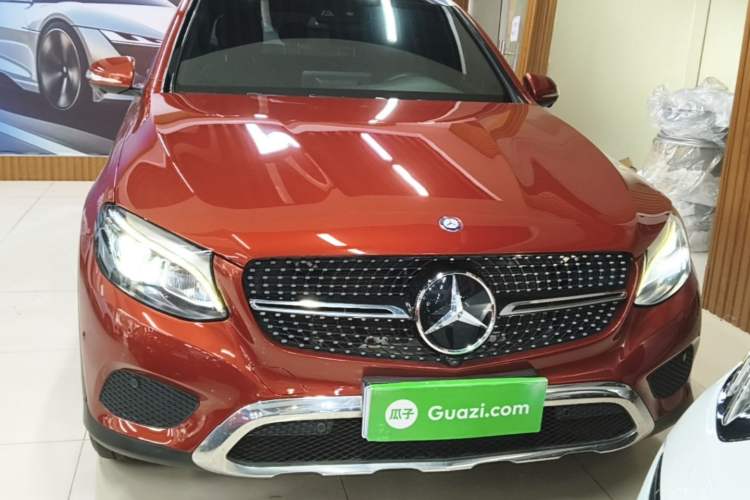 Used Mercedes-Benz GLC 2016 GLC 260 4MATIC Luxury Model Front
