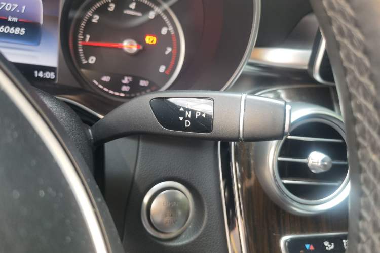 Used Mercedes-Benz GLC 2016 GLC 260 4MATIC Luxury Model Gear Lever