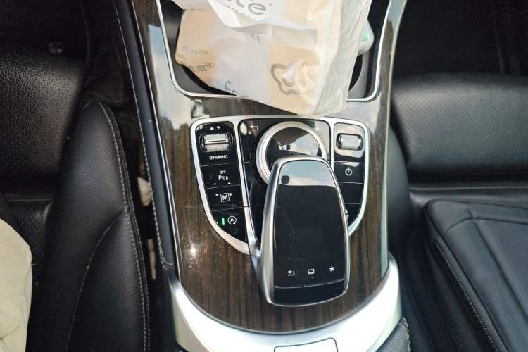 Used Mercedes-Benz GLC 2016 GLC 260 4MATIC Dynamic Edition Gear Lever