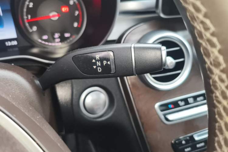 Used Mercedes-Benz GLC 2016 GLC 300 4MATIC Luxury Model Gear Lever