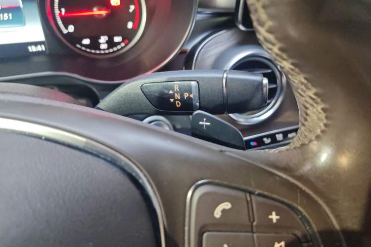 Used Mercedes-Benz GLC 2016 GLC 300 4MATIC Luxury Model Gear Lever
