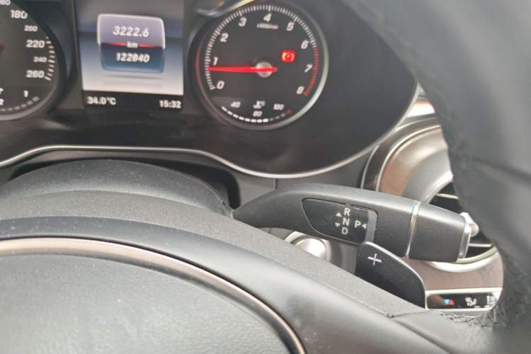 Used Mercedes-Benz GLC 2016 GLC 300 4MATIC Dynamic Model Gear Lever
