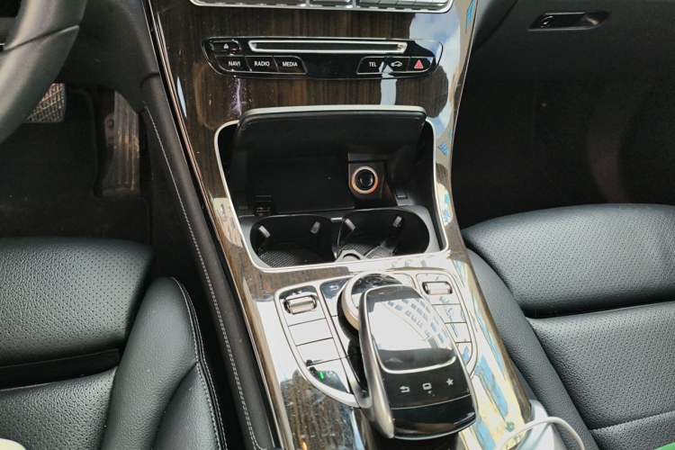 Used Mercedes-Benz GLC 2016 GLC 260 4MATIC Luxury Model Gear Lever