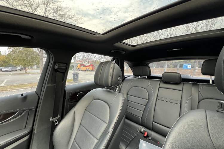 Used Mercedes-Benz GLC 2016 GLC 260 4MATIC Dynamic Edition Headliner