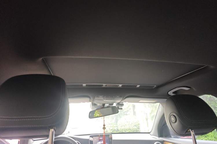 Used Mercedes-Benz GLC 2016 GLC 260 4MATIC Luxury Model Headliner