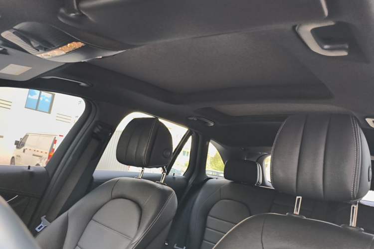 Used Mercedes-Benz GLC 2016 GLC 260 4MATIC Luxury Model Headliner
