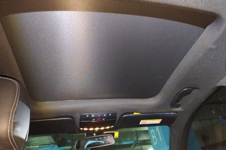 Used Mercedes-Benz GLC 2016 GLC 200 4MATIC Headliner
