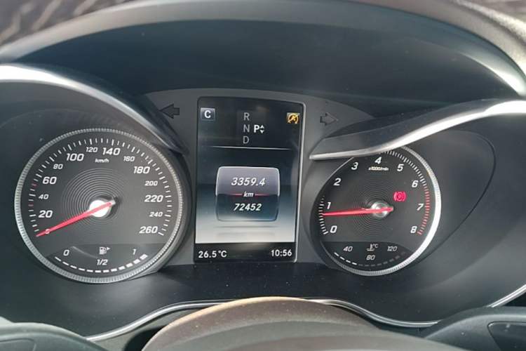 Used Mercedes-Benz GLC 2016 GLC 260 4MATIC Luxury Model Instrument Cluster
