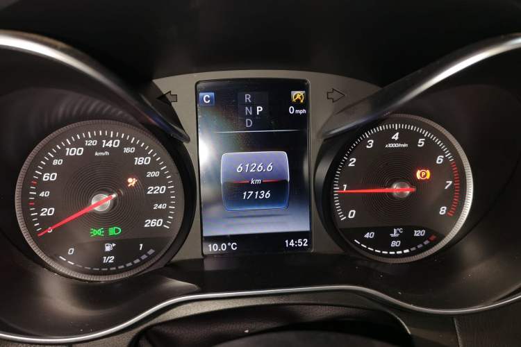 Used Mercedes-Benz GLC 2016 GLC 260 4MATIC Dynamic Edition Instrument Cluster