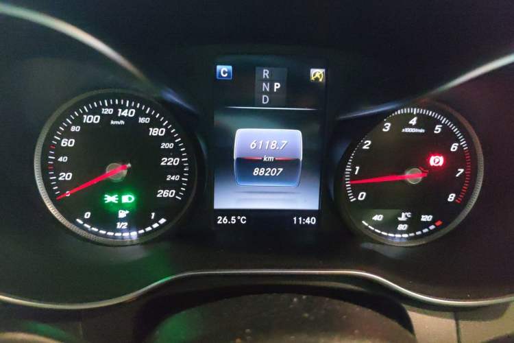 Used Mercedes-Benz GLC 2016 GLC 300 4MATIC Dynamic Model Instrument Cluster