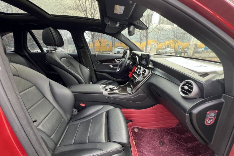 Used Mercedes-Benz GLC 2016 GLC 260 4MATIC Dynamic Edition Interior 11