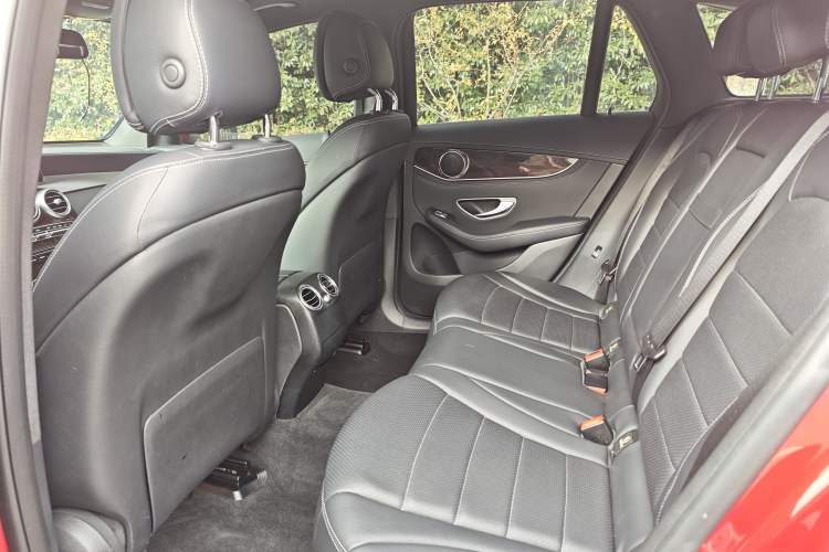 Used Mercedes-Benz GLC 2016 GLC 260 4MATIC Dynamic Edition Interior 3
