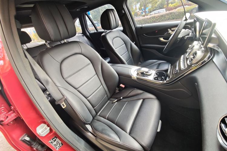 Used Mercedes-Benz GLC 2016 GLC 260 4MATIC Dynamic Edition Interior 7